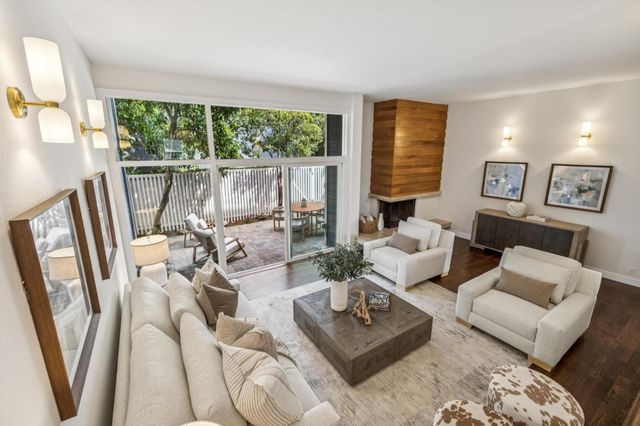 617 E Fox Court, Redwood City, CA 94061