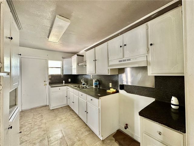 5018 Bevly Dr, Corpus Christi, TX 78411