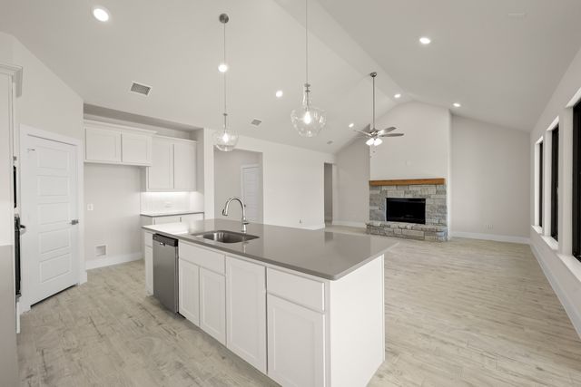 2320 Oak Knoll Drive, Palmer, TX 75152