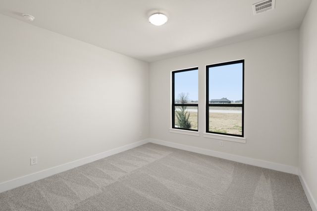 2320 Oak Knoll Drive, Palmer, TX 75152