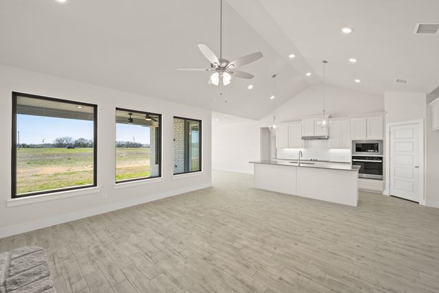 2320 Oak Knoll Drive, Palmer, TX 75152