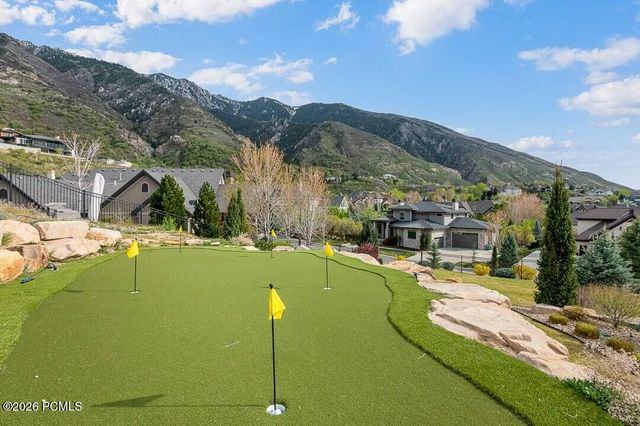11 Cross Hill Lane, Sandy, UT 84092