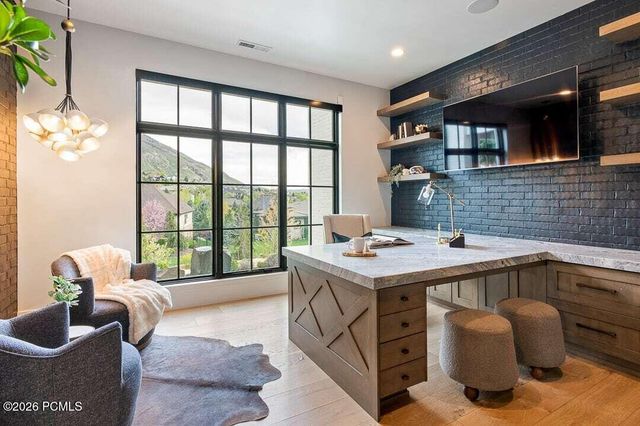 11 Cross Hill Lane, Sandy, UT 84092