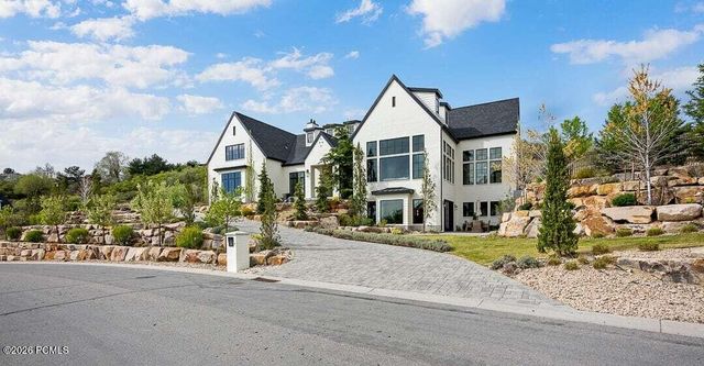 11 Cross Hill Lane, Sandy, UT 84092
