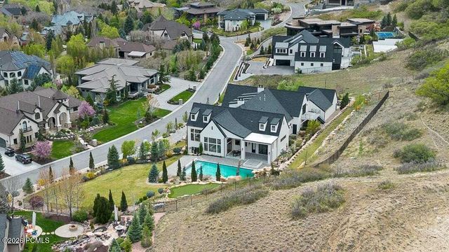 11 Cross Hill Lane, Sandy, UT 84092