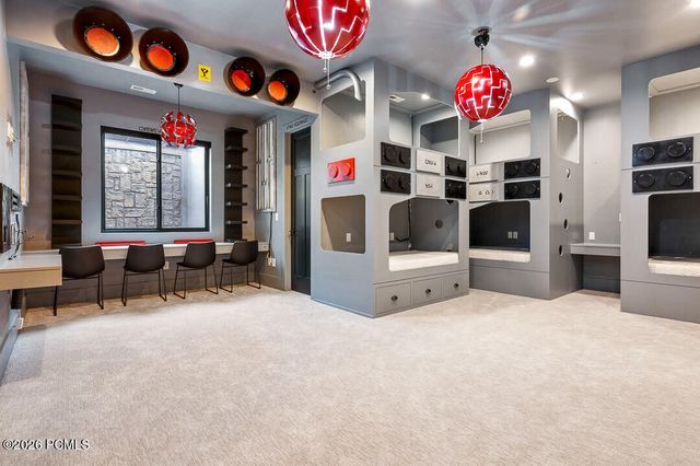 11 Cross Hill Lane, Sandy, UT 84092