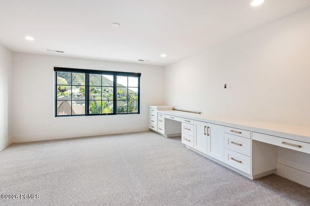11 Cross Hill Lane, Sandy, UT 84092