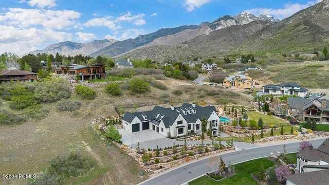 11 Cross Hill Lane, Sandy, UT 84092