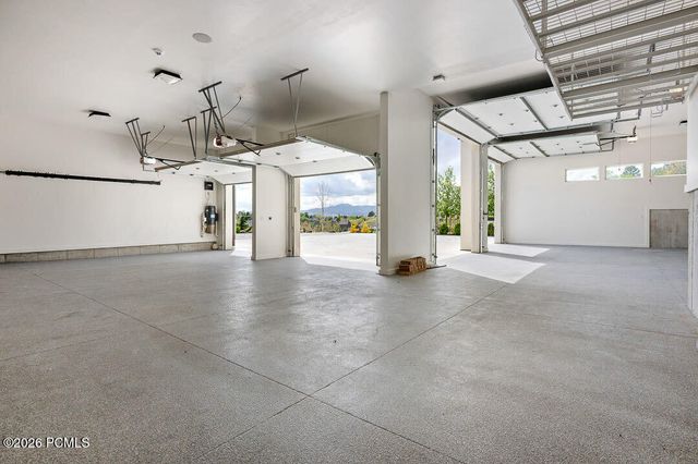11 Cross Hill Lane, Sandy, UT 84092