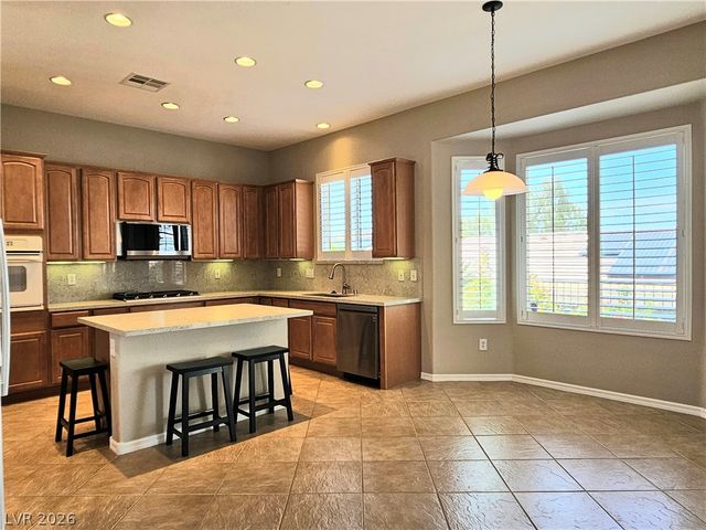 2139 Twin Falls Drive, Henderson, NV 89044