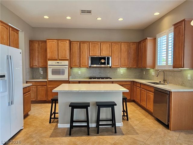 2139 Twin Falls Drive, Henderson, NV 89044