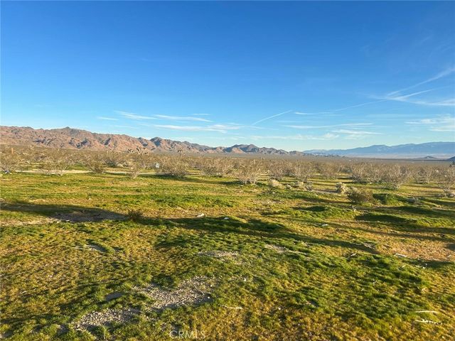 30002 Pipeline, Lucerne Valley, CA 92356