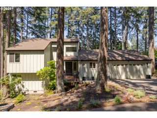 1705 CAMEO Dr, Eugene, OR 97405