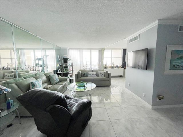 3180 S Ocean Dr 204, Hallandale Beach, FL 33009