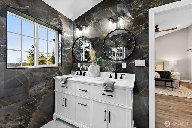 20425 198th Avenue SE, Maple Valley, WA 98038