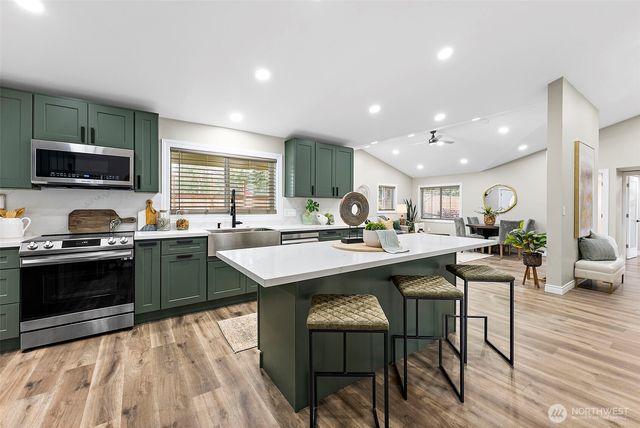 20425 198th Avenue SE, Maple Valley, WA 98038