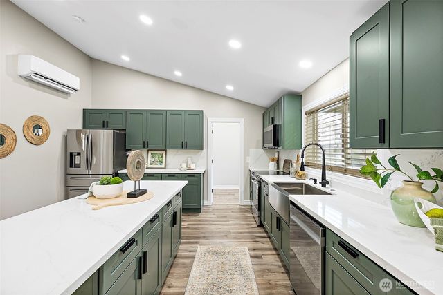 20425 198th Avenue SE, Maple Valley, WA 98038
