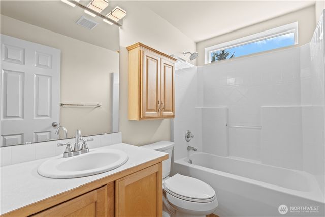 6316 119th St E, Puyallup, WA 98373
