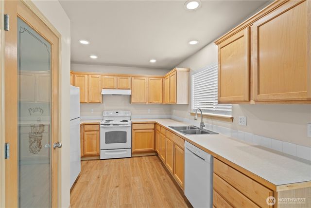 6316 119th St E, Puyallup, WA 98373