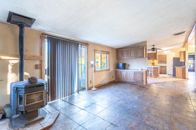 14361 Holiday Way, Bella Vista, CA 96008