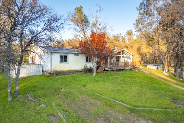 14361 Holiday Way, Bella Vista, CA 96008