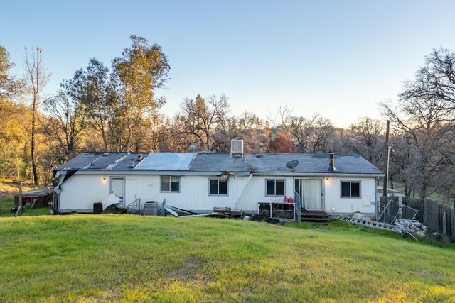 14361 Holiday Way, Bella Vista, CA 96008