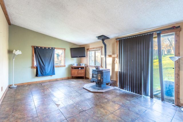 14361 Holiday Way, Bella Vista, CA 96008