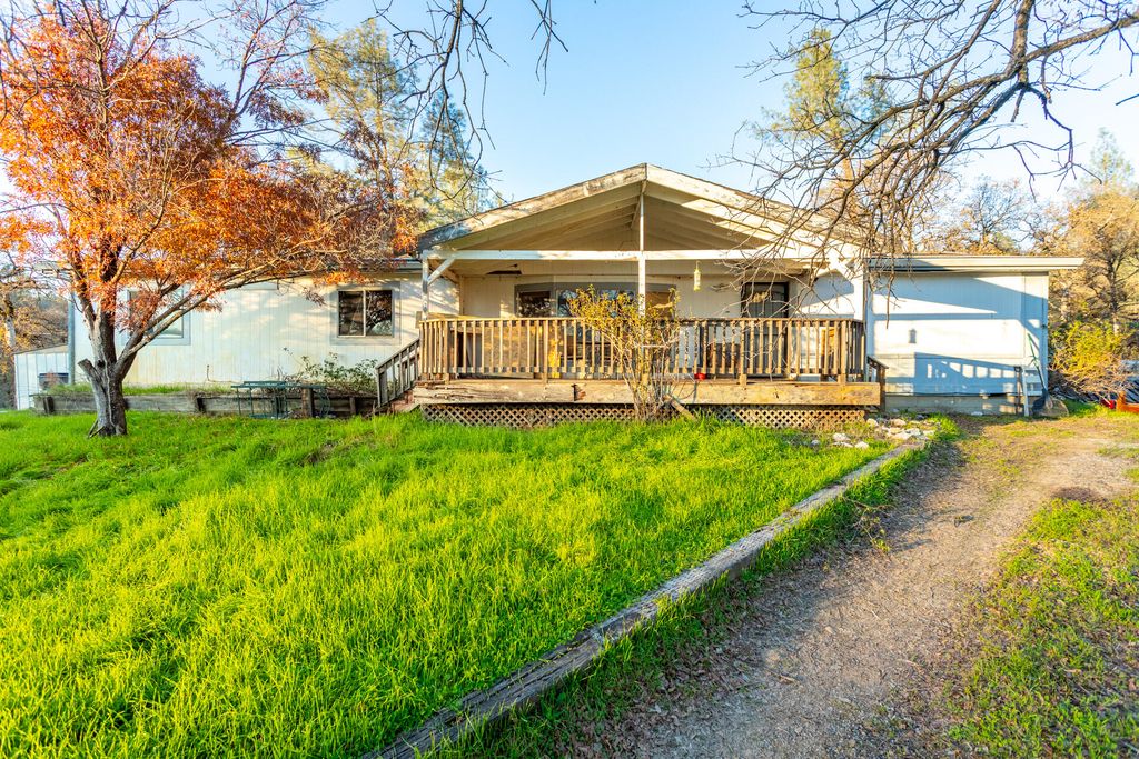 14361 Holiday Way, Bella Vista, CA 96008