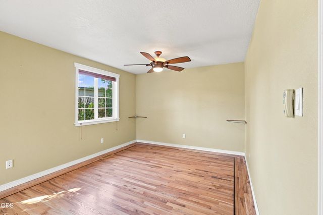 1426 Saint Andrew Way, Medford, OR 97504