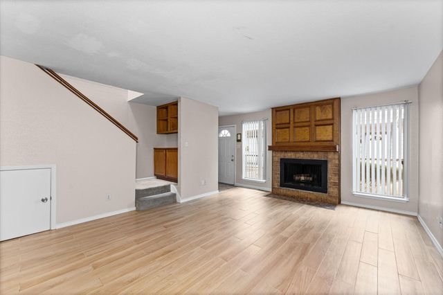 5917 Fairdale Lane 6, Houston, TX 77057