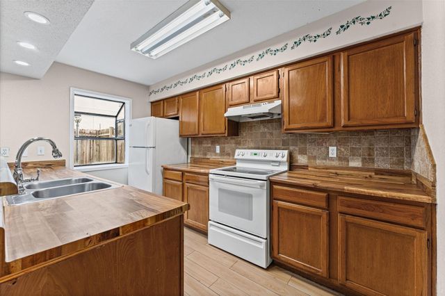 5917 Fairdale Lane 6, Houston, TX 77057