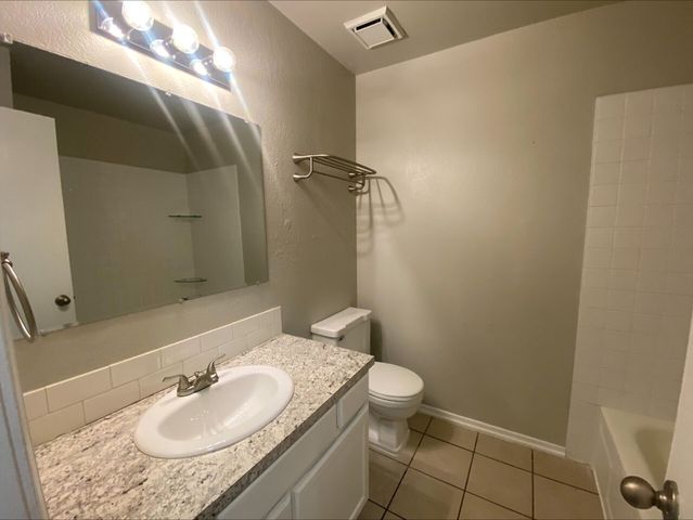 5305 E 32nd Place B, Tulsa, OK 74135