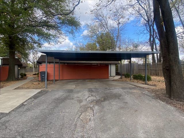 5305 E 32nd Place B, Tulsa, OK 74135