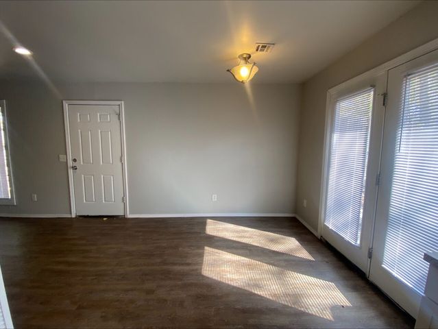 5305 E 32nd Place B, Tulsa, OK 74135