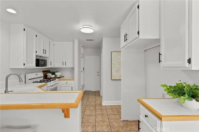28143 Seco Canyon Road 48, Saugus, CA 91390