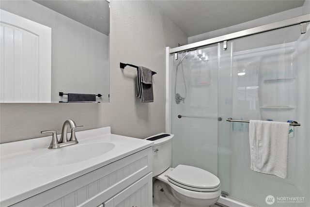 13713 2nd Avenue Ct E, Tacoma, WA 98445