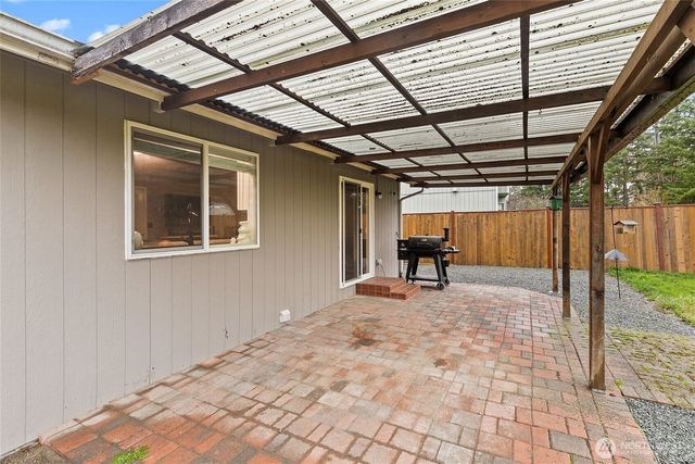 13713 2nd Avenue Ct E, Tacoma, WA 98445