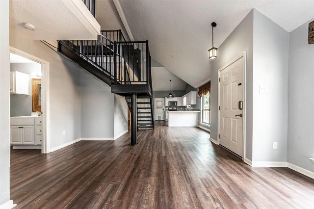 21 Hideaway Drive, Friendswood, TX 77546