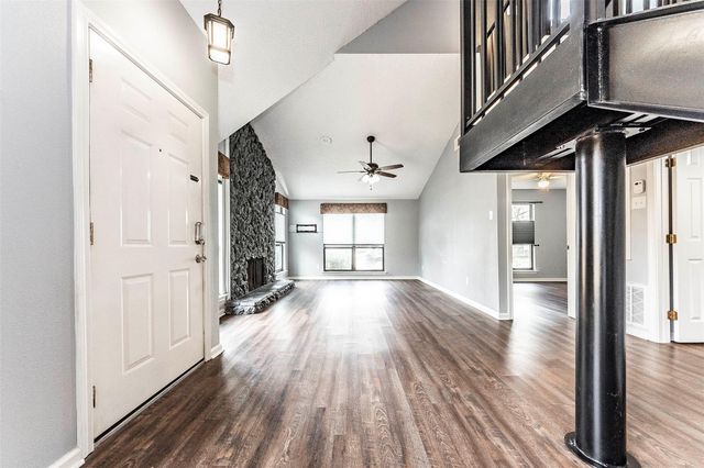 21 Hideaway Drive, Friendswood, TX 77546