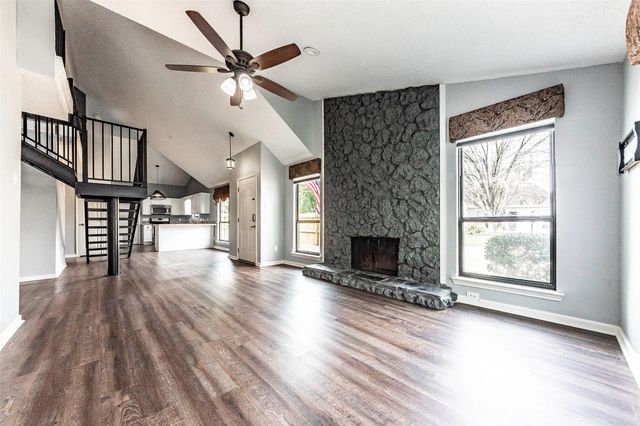 21 Hideaway Drive, Friendswood, TX 77546