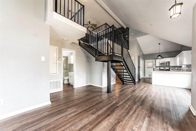 21 Hideaway Drive, Friendswood, TX 77546
