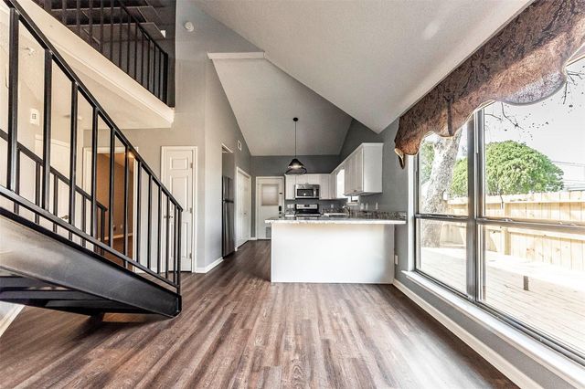 21 Hideaway Drive, Friendswood, TX 77546