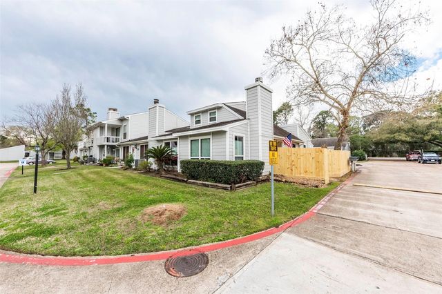 21 Hideaway Drive, Friendswood, TX 77546