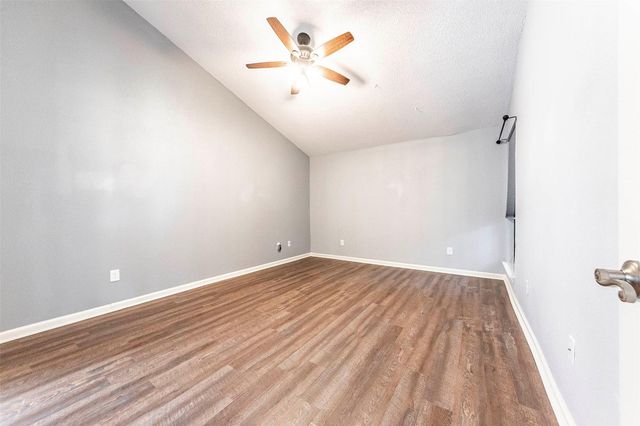 21 Hideaway Drive, Friendswood, TX 77546