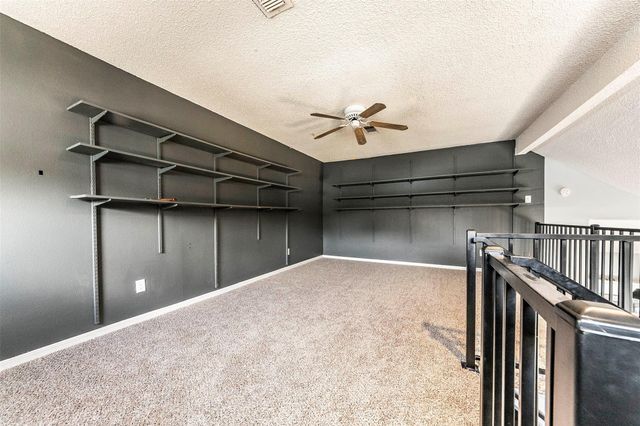 21 Hideaway Drive, Friendswood, TX 77546