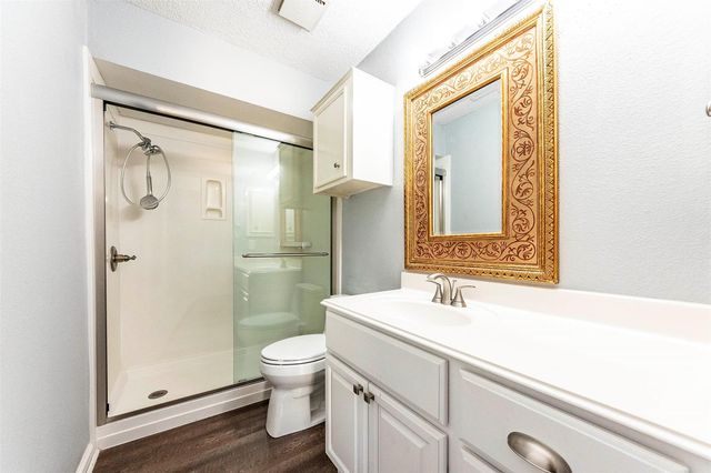 21 Hideaway Drive, Friendswood, TX 77546