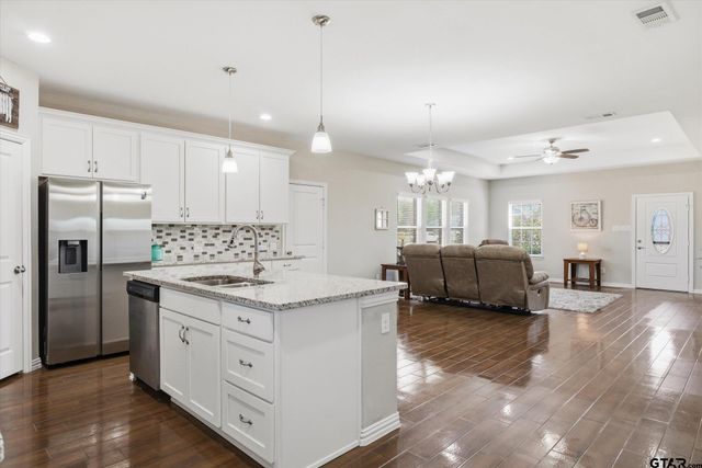 216 Private Road 8641, Canton, TX 75103