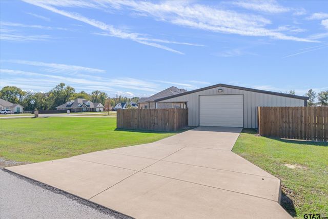 216 Private Road 8641, Canton, TX 75103