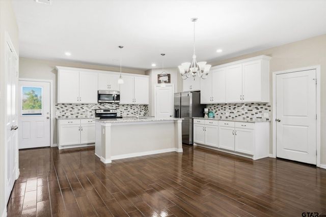 216 Private Road 8641, Canton, TX 75103