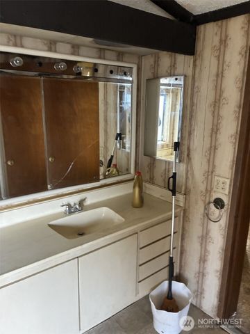 4421 36th Court SE, Lacey, WA 98503